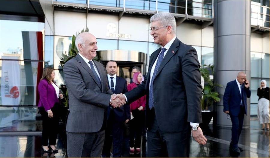 سوناطراك تدرس إنشاء مجمع تصنيع مشترك مع بتروجت في الجزائر